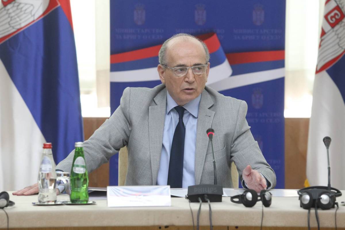 1 NASLOVNA - foto  Milan Obradovic, Beta.JPG