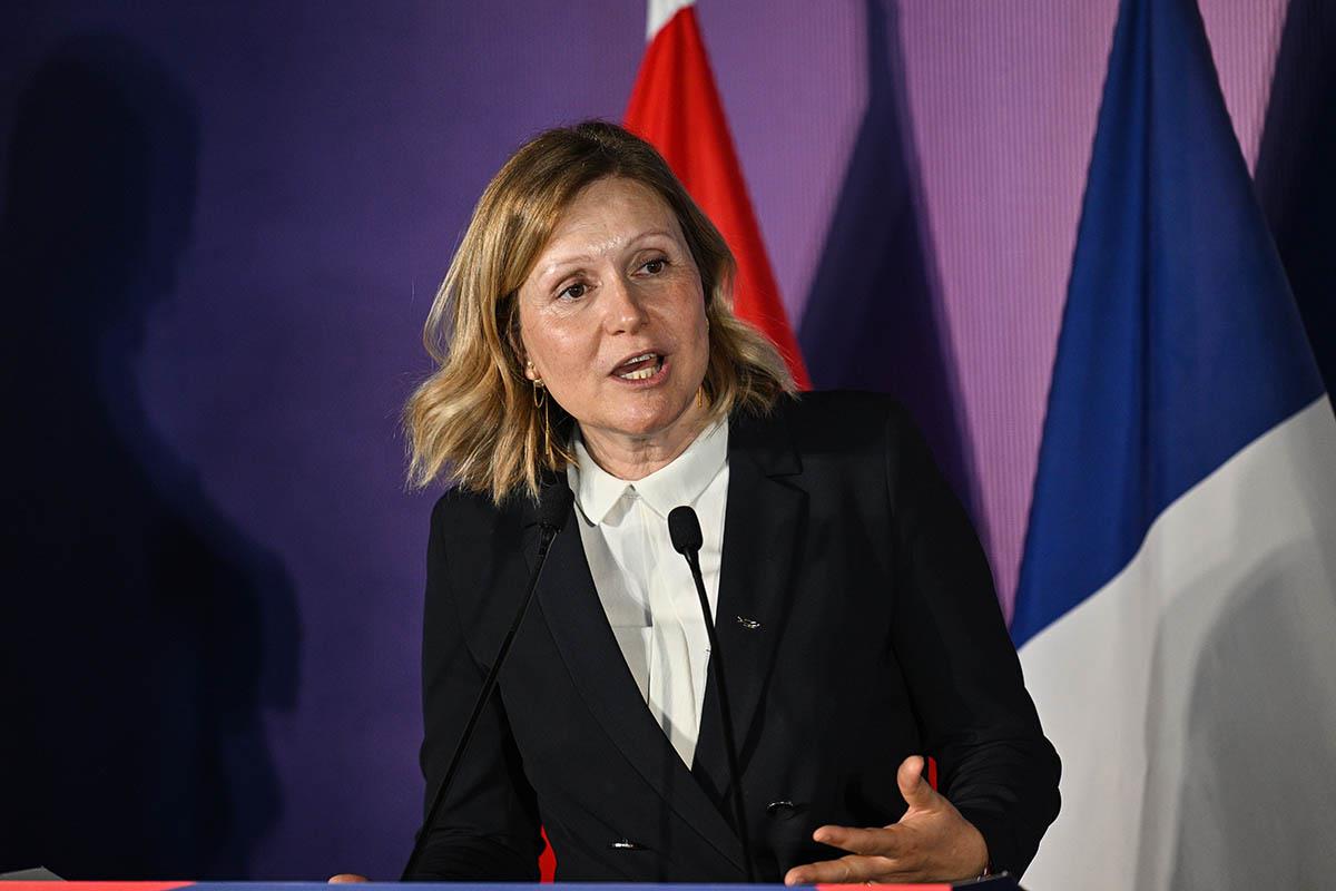 x EPA Hector Retamal  Pool.jpg