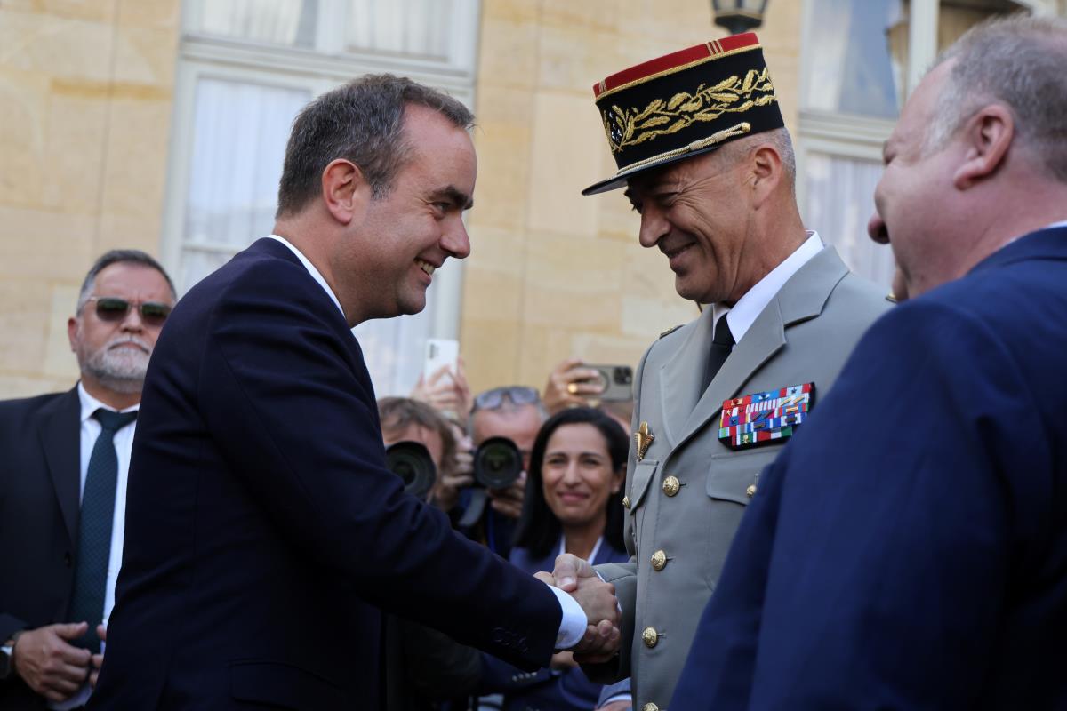 lecornu03 EPA Ludovic Marin  Pool.jpg