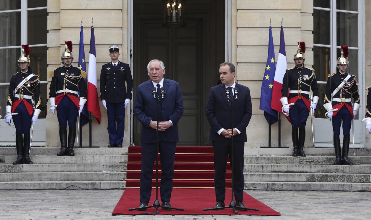 lecornu02 AP Pool.jpg