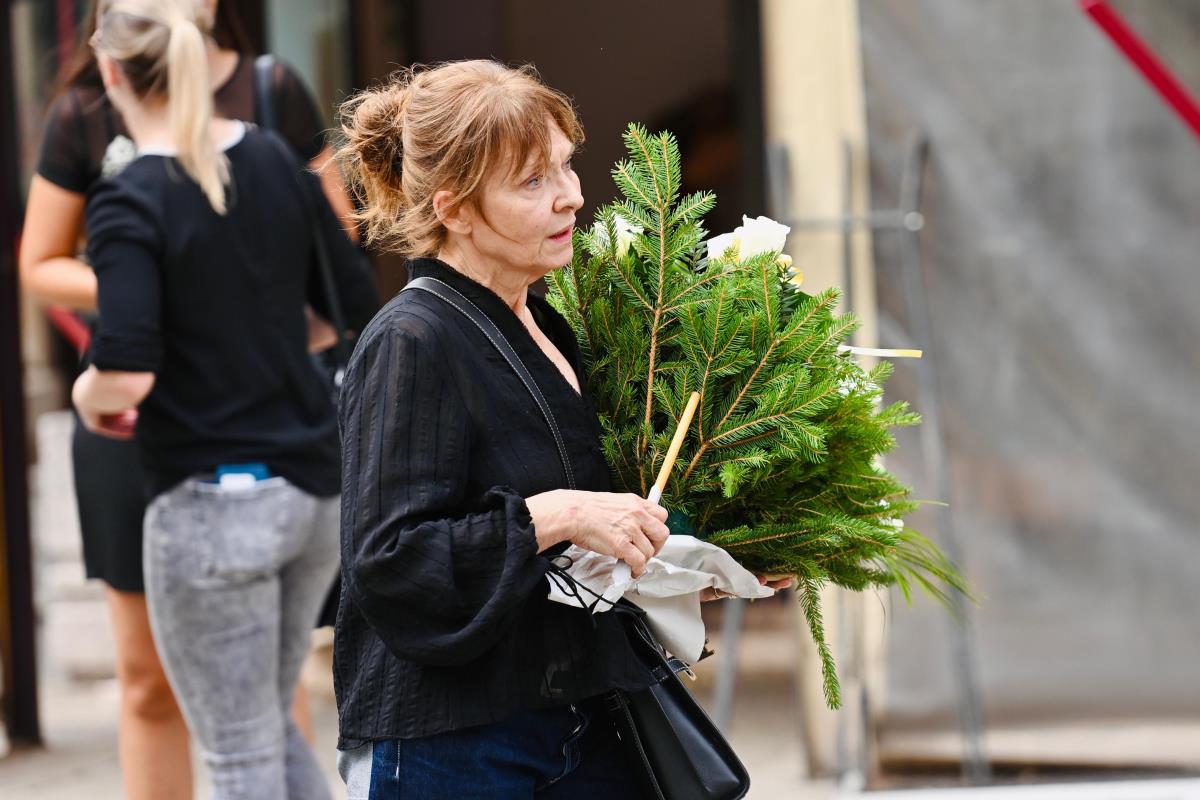 Vesna Trivalić na ispraćaju za komemoraciju Mihaila Vukobratovića