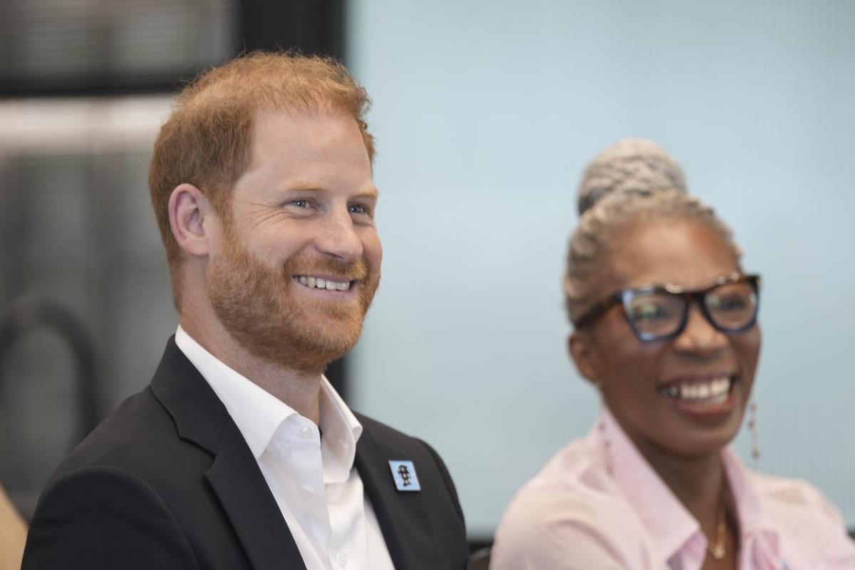 hari01 AP Aaron Chown.jpg