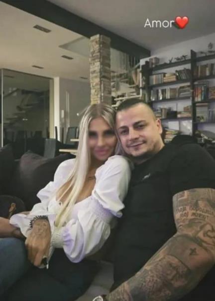 Borislav Terzić Terza pozira sa novom devojkom