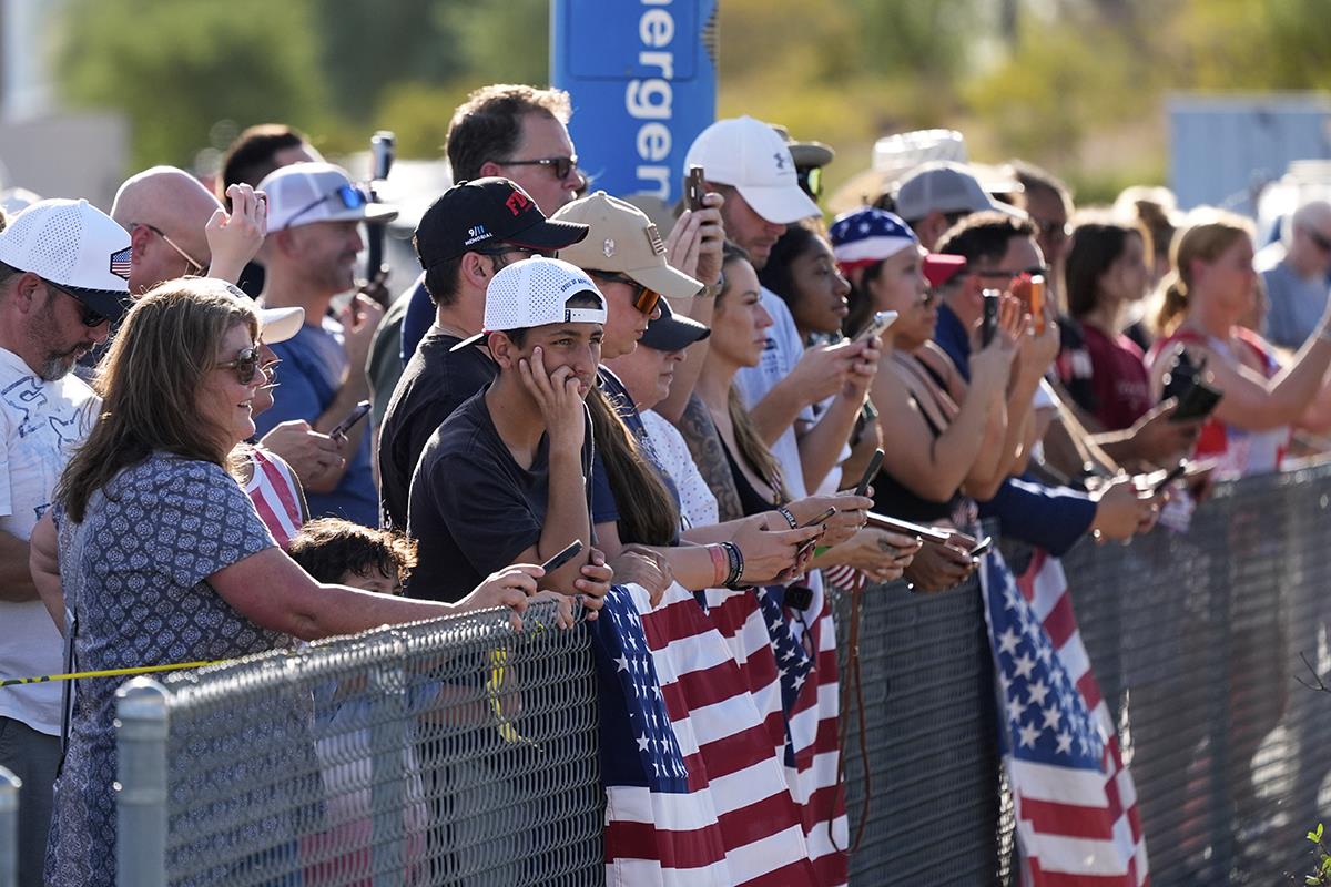 x AP Ross D Franklin.jpg