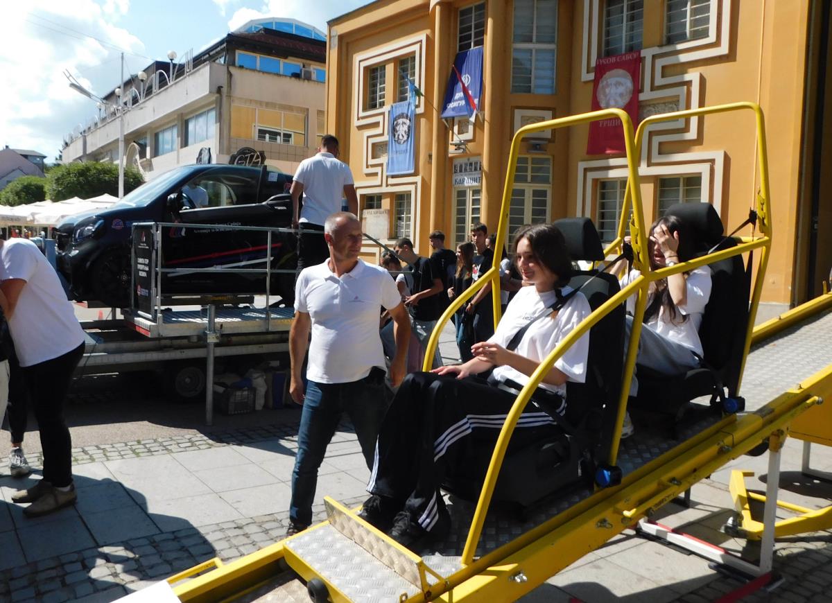 Karavan u Loznici (6).jpg