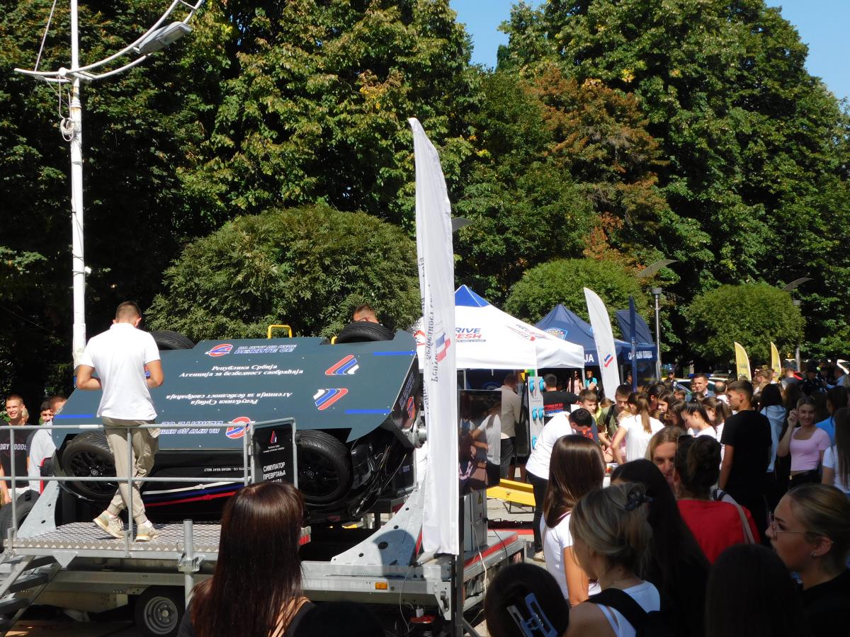 Karavan u Loznici (4).jpg