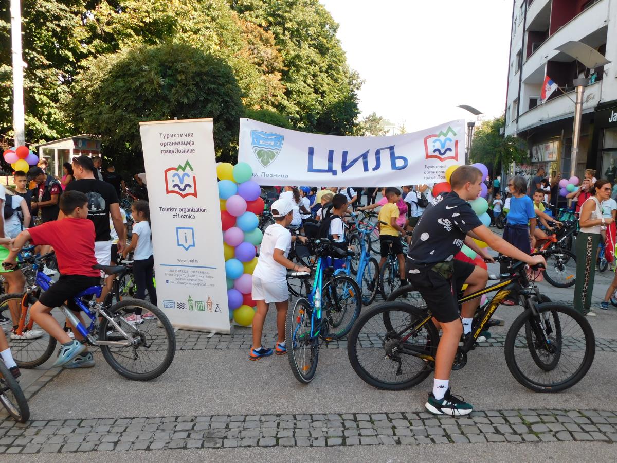 LOZNICA - Na šetalištu.JPG