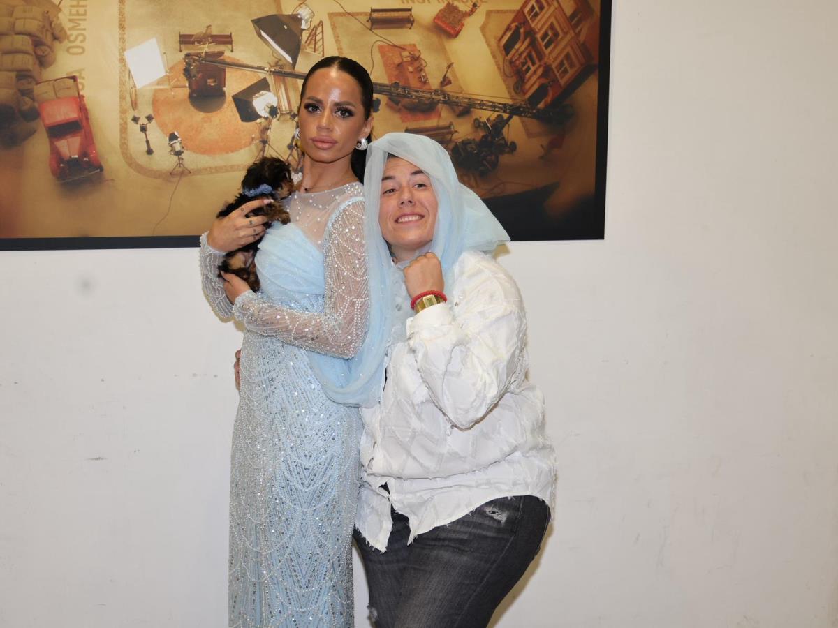 "BILA SAM SA UDATOM PEVAČICOM" Razotkrivena gej afera na estradi: Njen muž me je odveo na razgovor, čula sam da VIŠE NIJE ŽIVA...