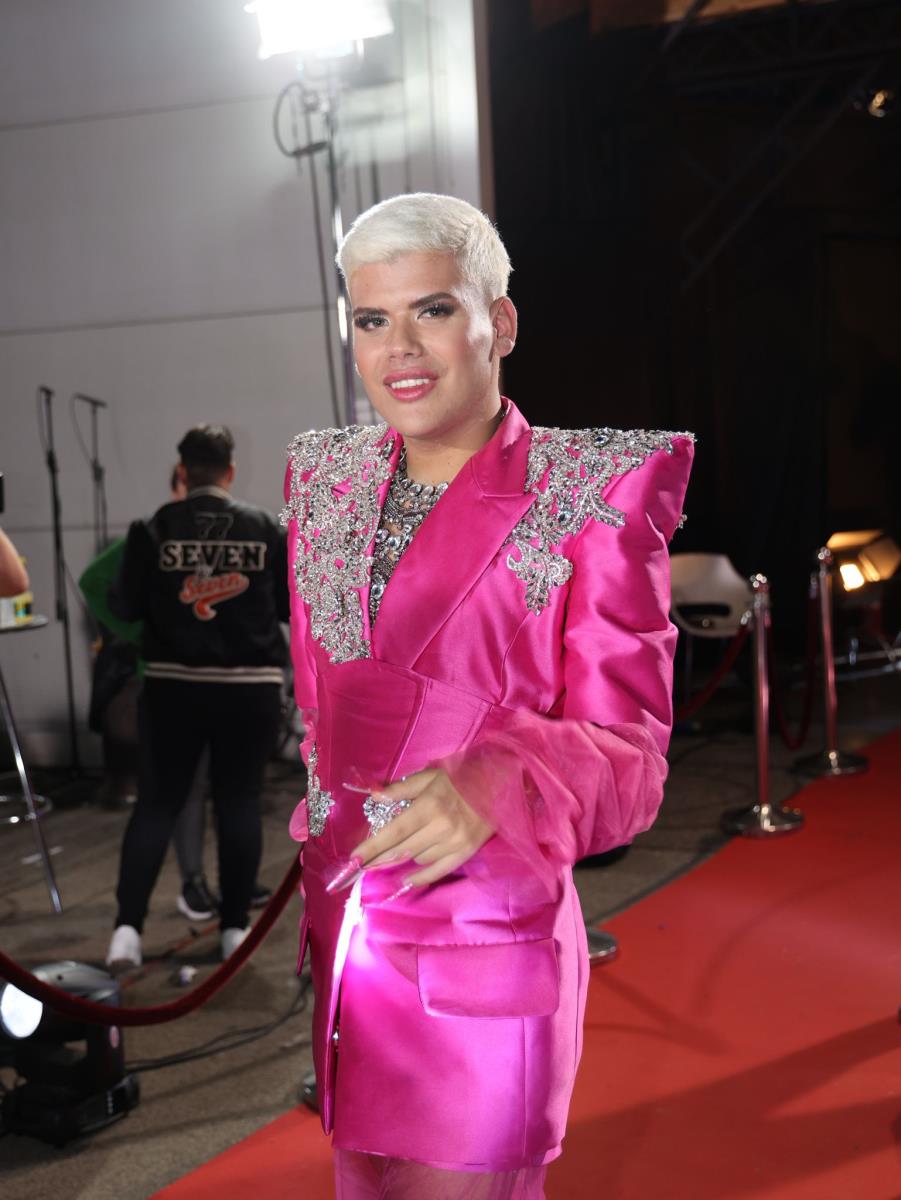 "MIKI SE KONTROLIŠE" Peja otkrio kako gleda na sukobe njegovog brata u rijalitiju: Posvađao se sa koleginicom svoje majke....