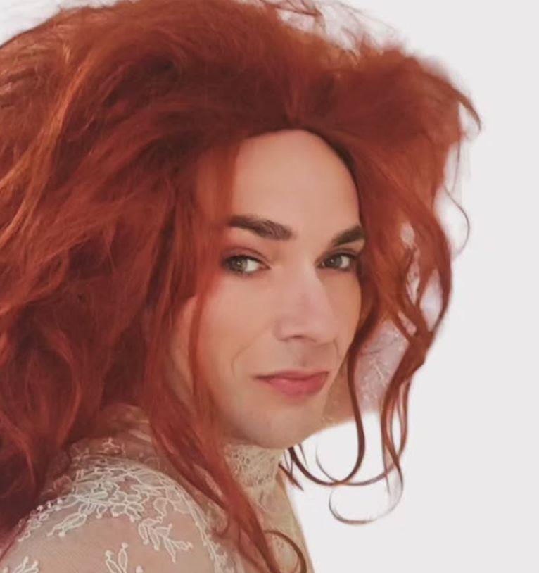 Danijela Pinter oblači se kao žena