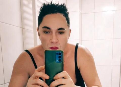 Danijela Pinter oblači se kao žena