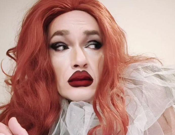 Danijela Pinter oblači se kao žena