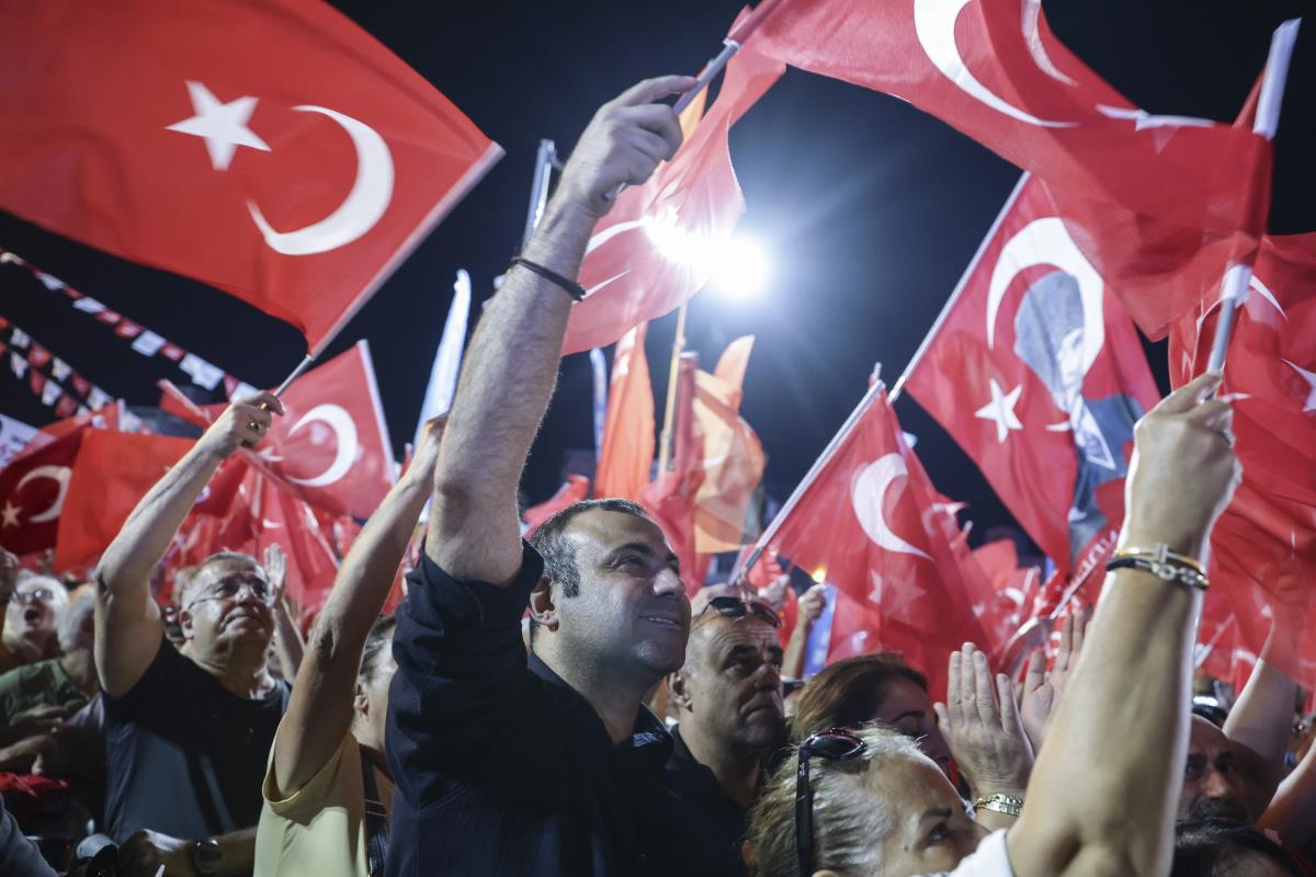 101 EPA Erdem Sahin.jpg