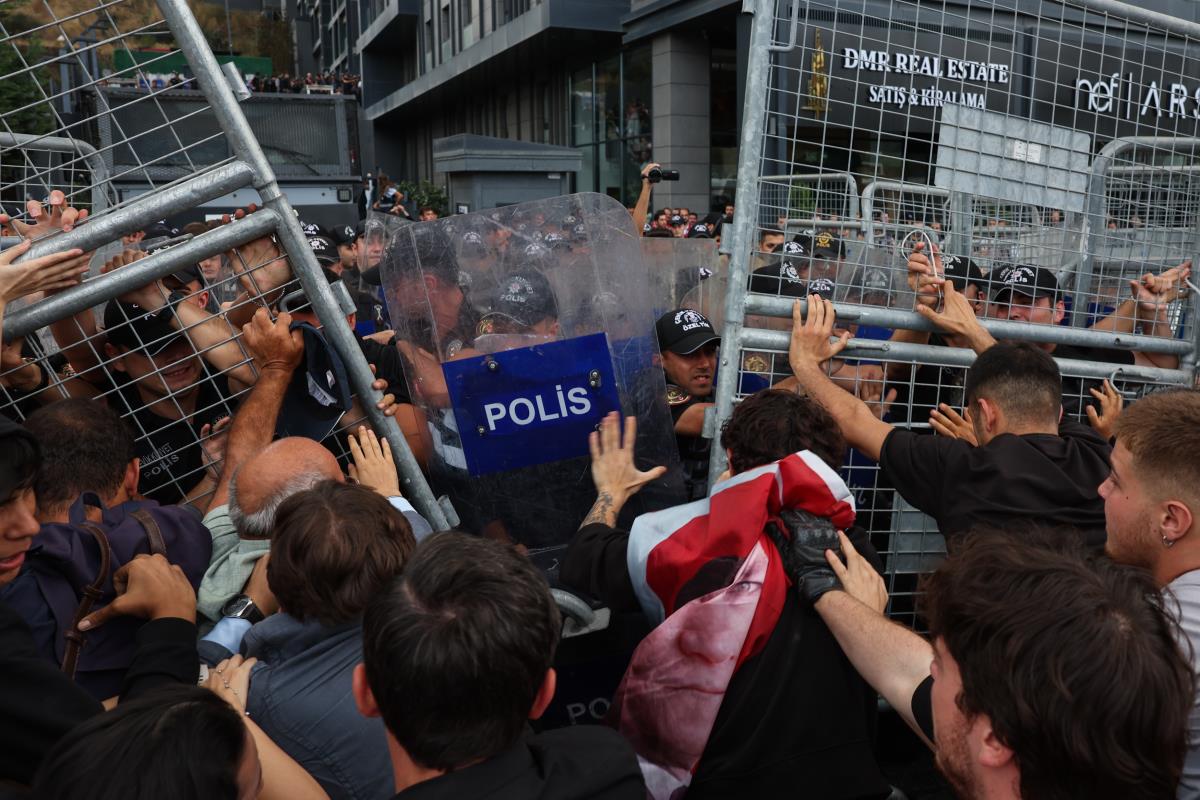 104 EPA Can Ozer.jpg