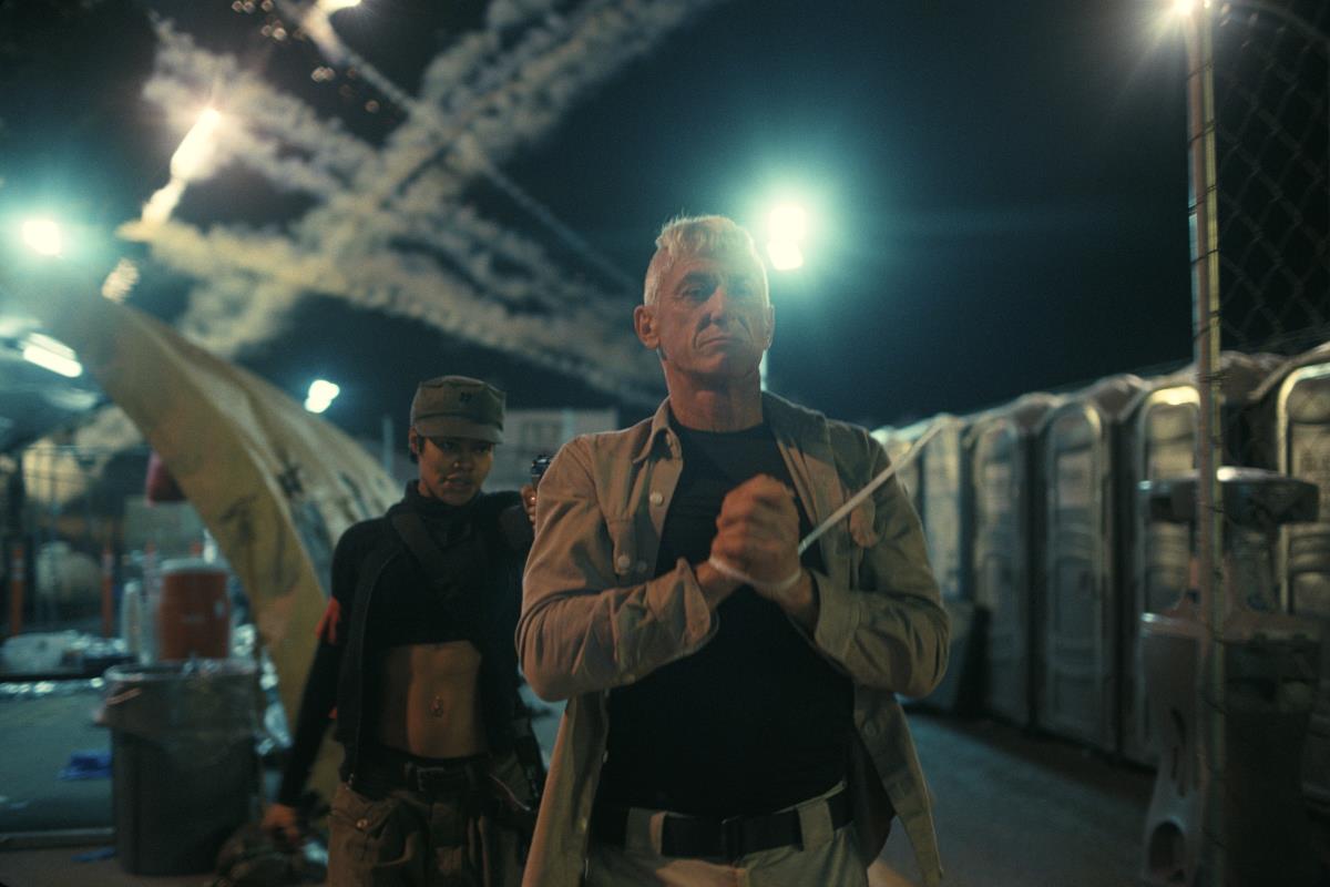 Scena iz filma Jedna bitka za drugom