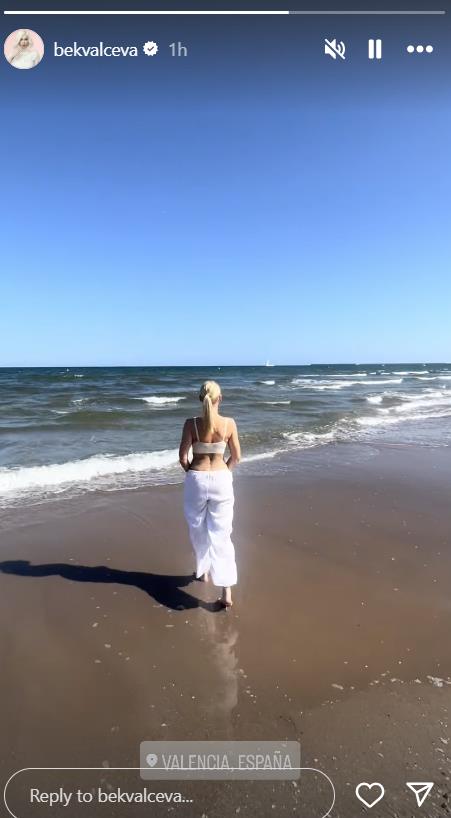 Nataša Bekvalac trči na plaži uz more