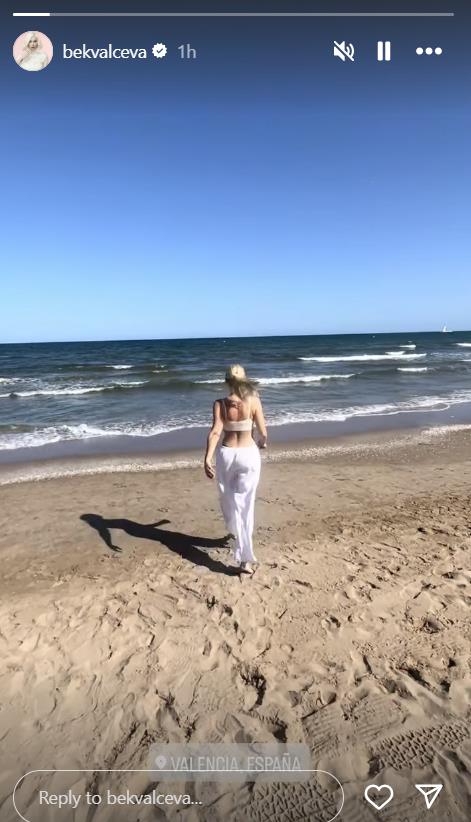 Nataša Bekvalac trči na plaži uz more