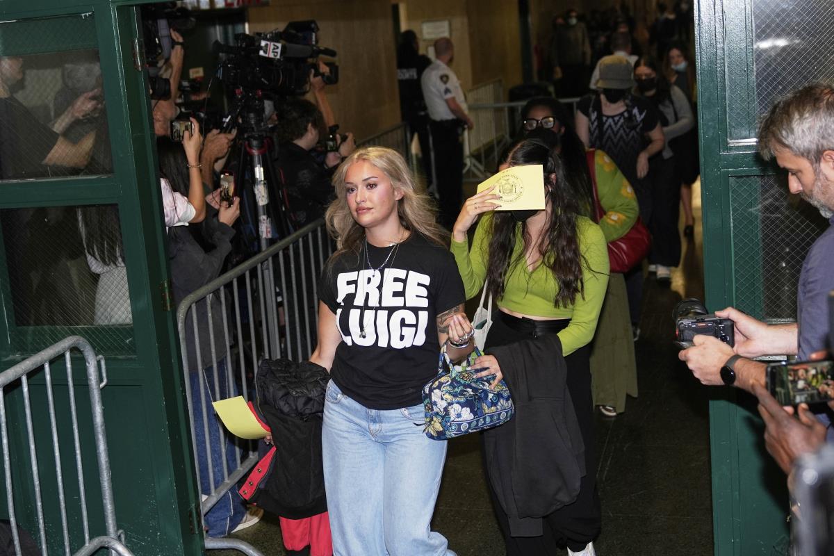 101 AP Seth Wenig.jpg