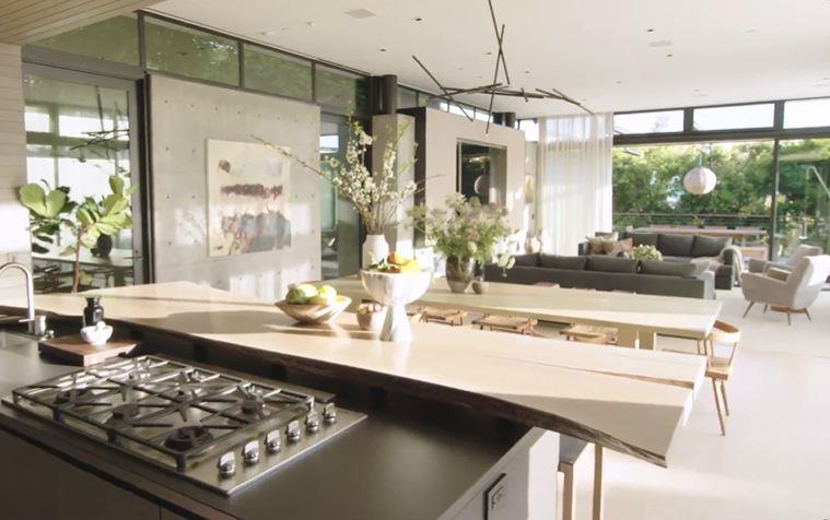 Luka Dončić, Marija Šarapova, Vila