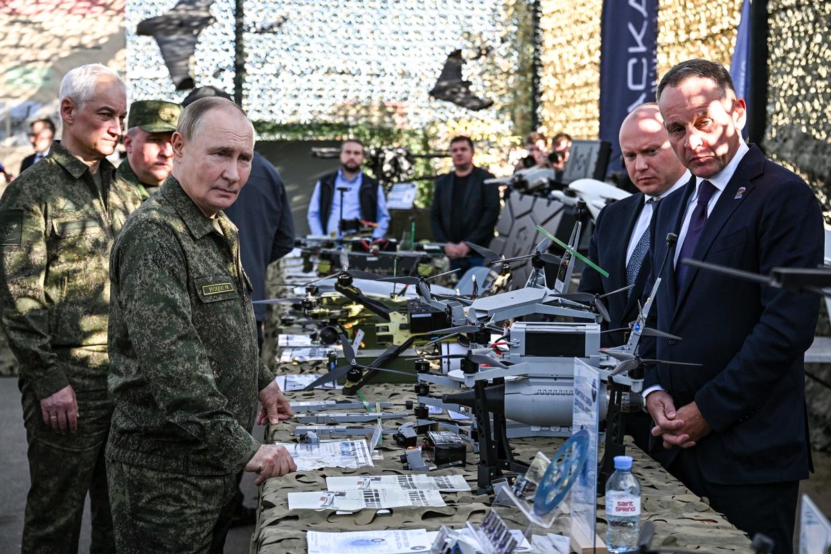 putin02 EPA Sergey Bobylevsputnikkremlin P copy.jpg