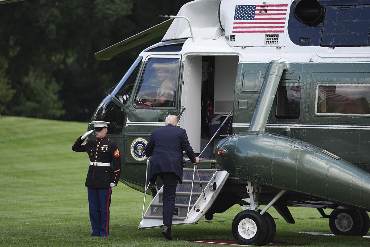 mina01 AP Evan Vucci.jpg