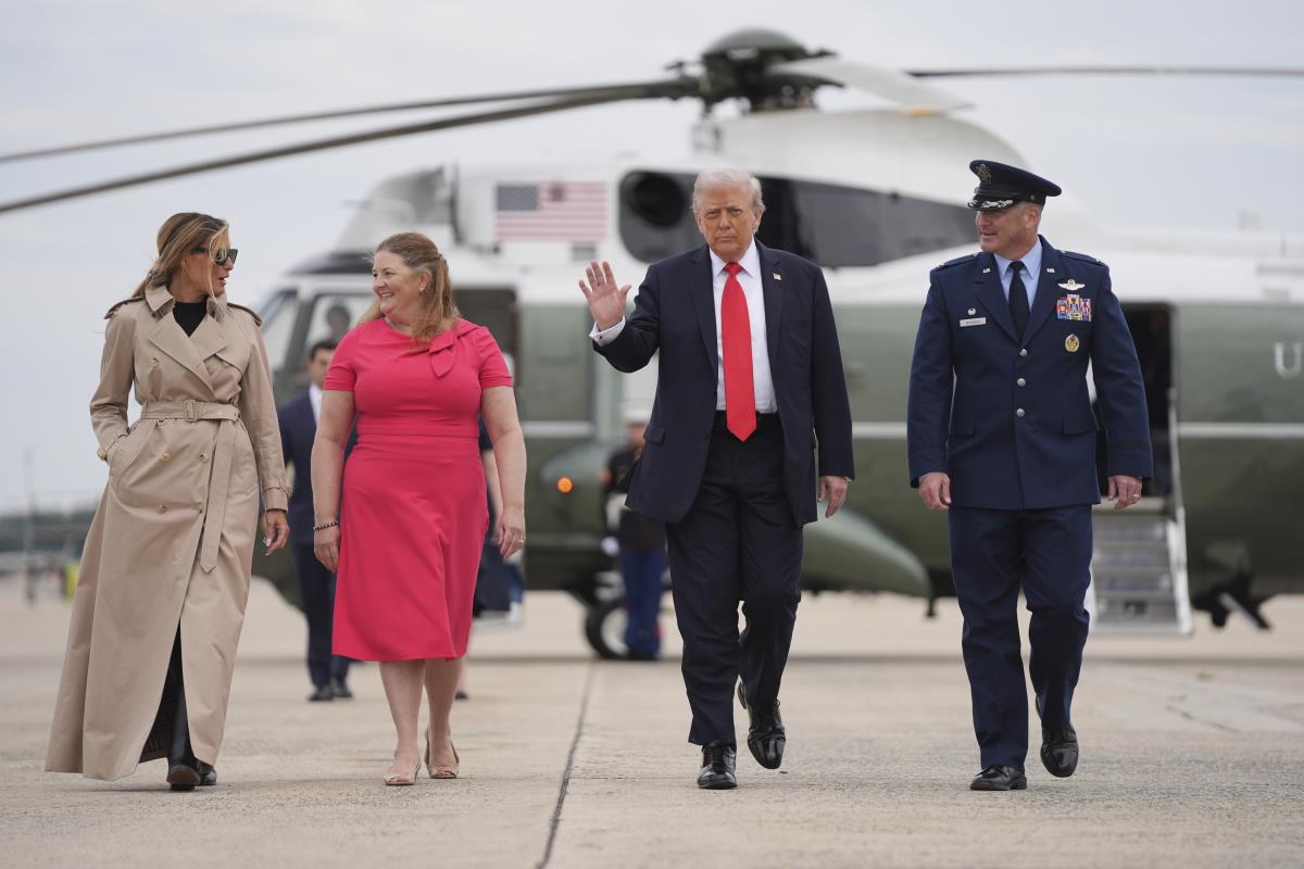 mina05 AP Evan Vucci.jpg