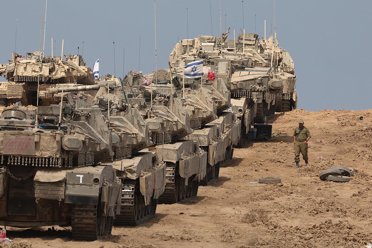 mina02 EPA Abir Sultan.jpg