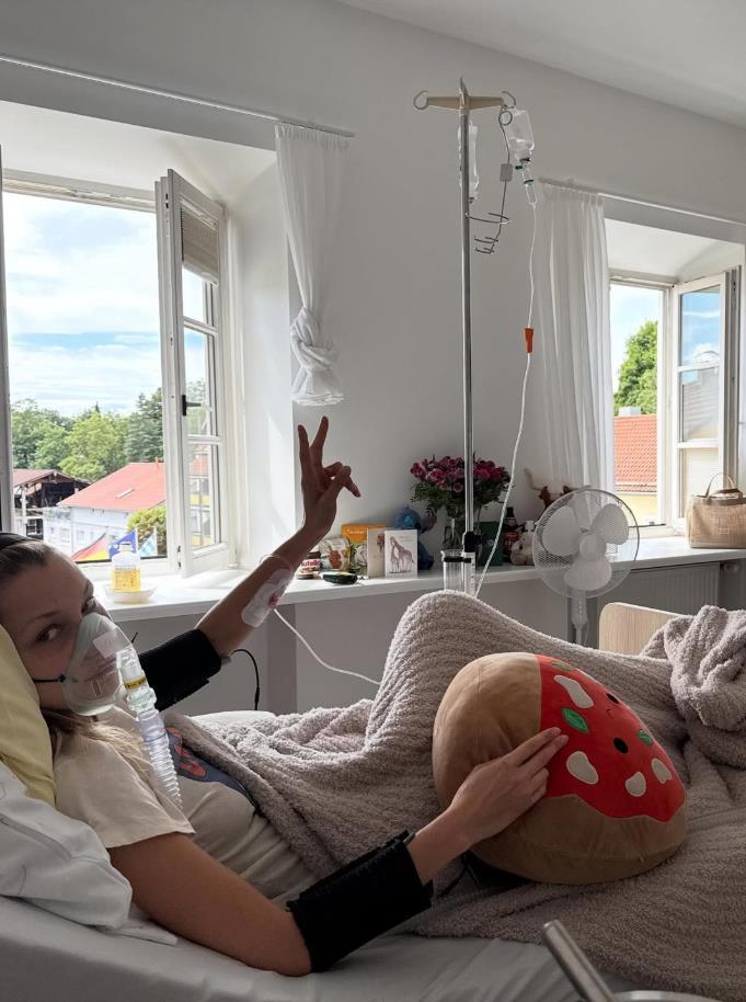 Bela Hadid ponovo u bolnici