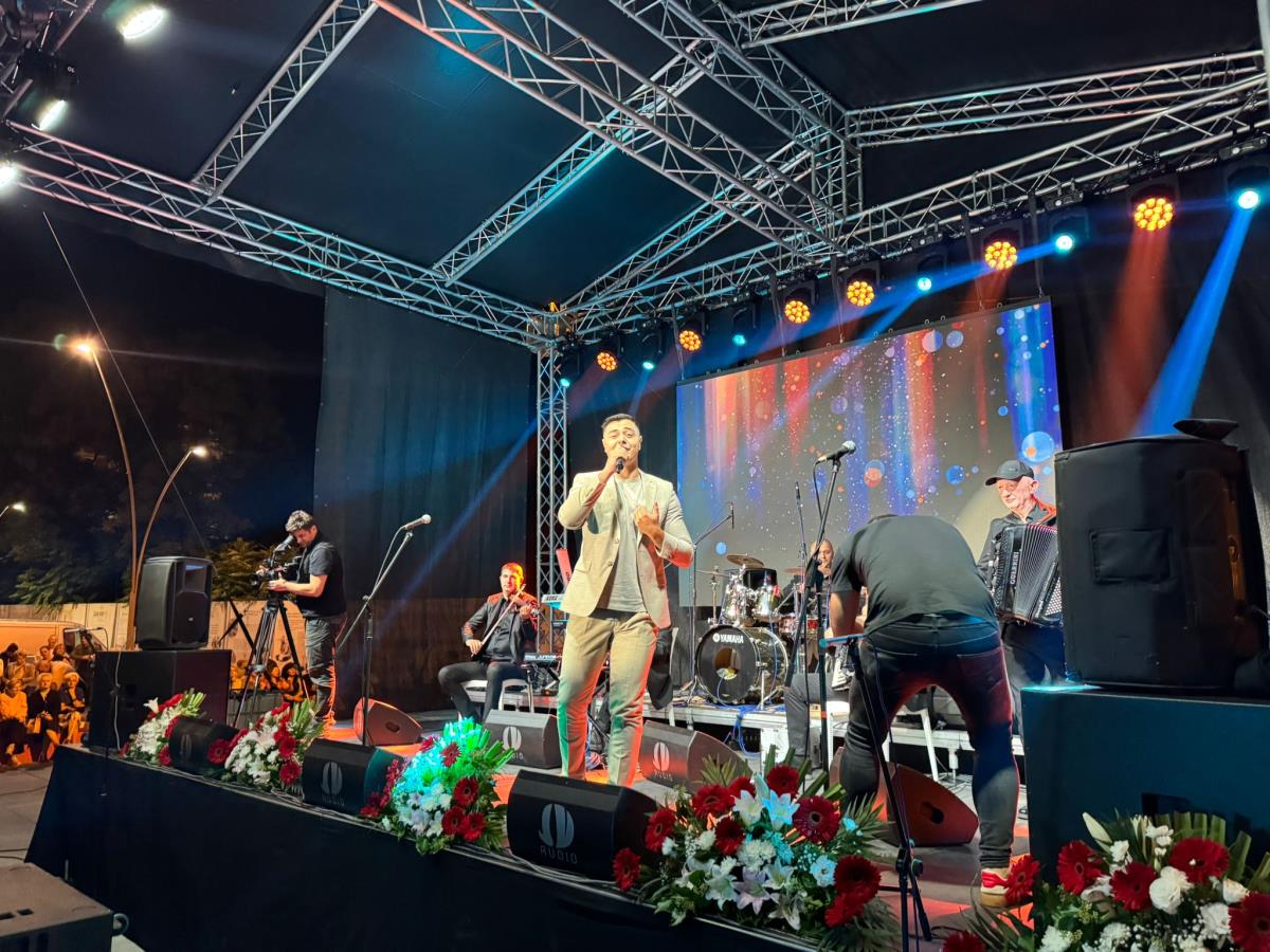 U Šapcu priređen spektakl u čast Šabana Šaulića (5).jpeg