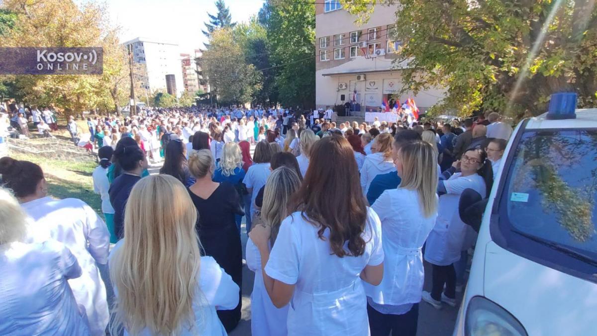 protest_radnika_kbc_mitrovica.jpg