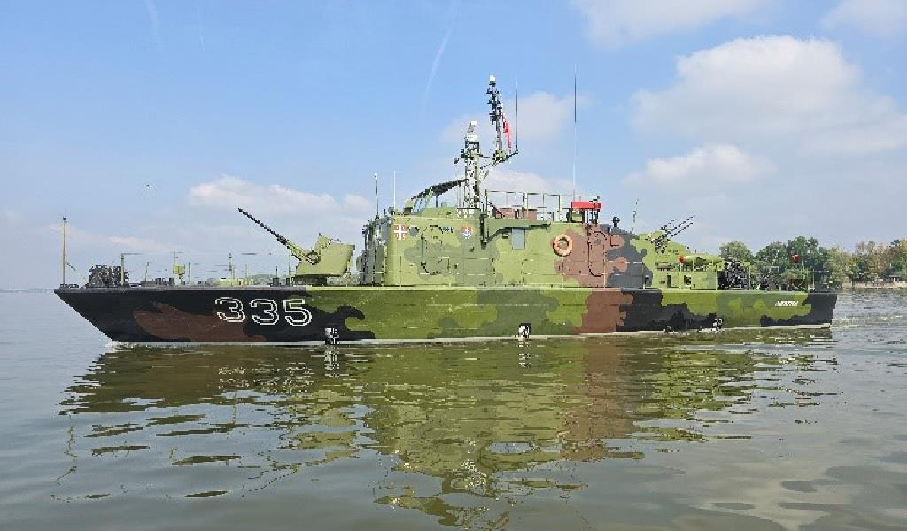 Rečni višenamenski brod tipa 331.jpg