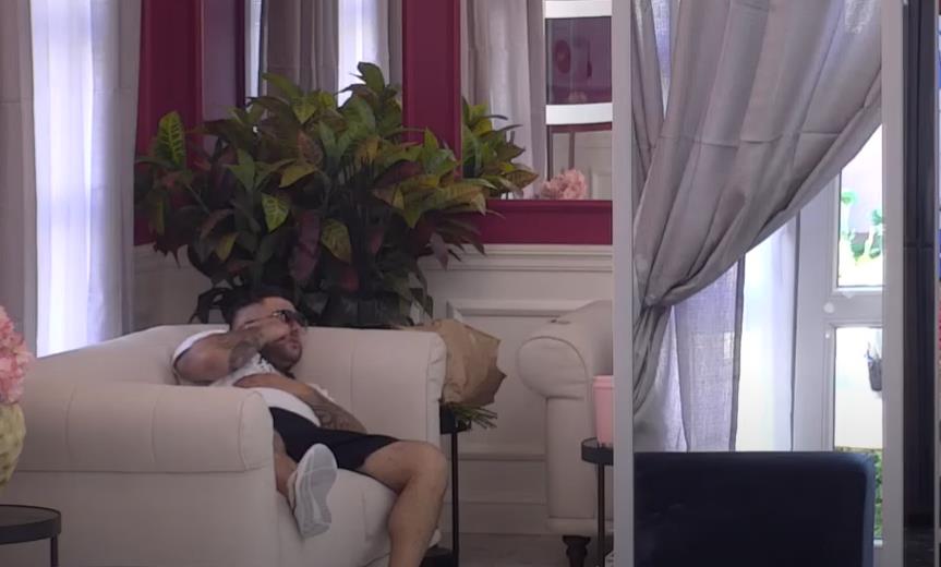 Asmin Durdžić i Sara Stojanović flertuju