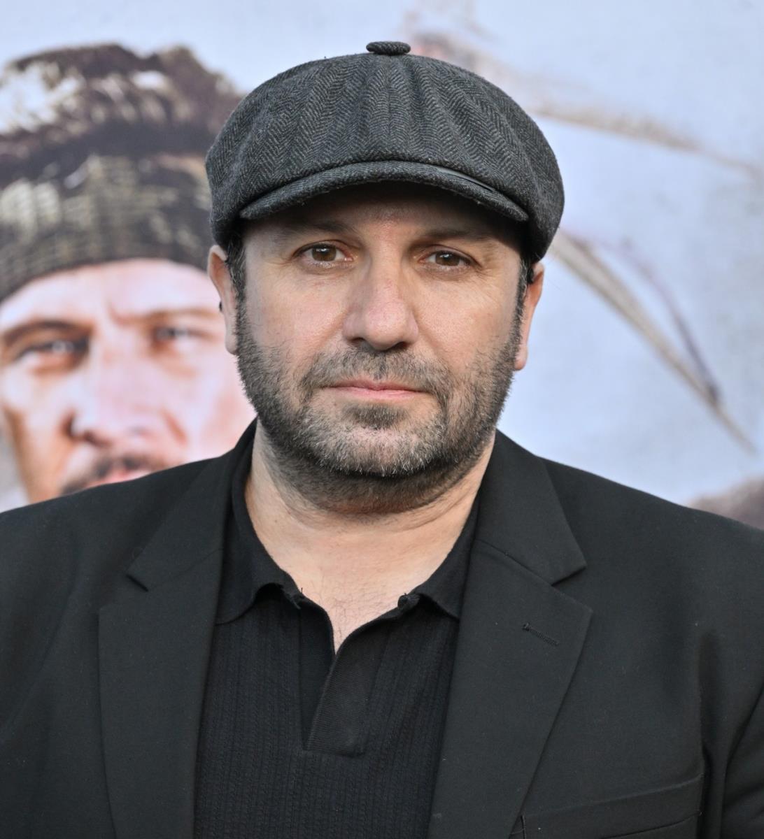 Bred Everet Jang na premijeri filma Primitive War