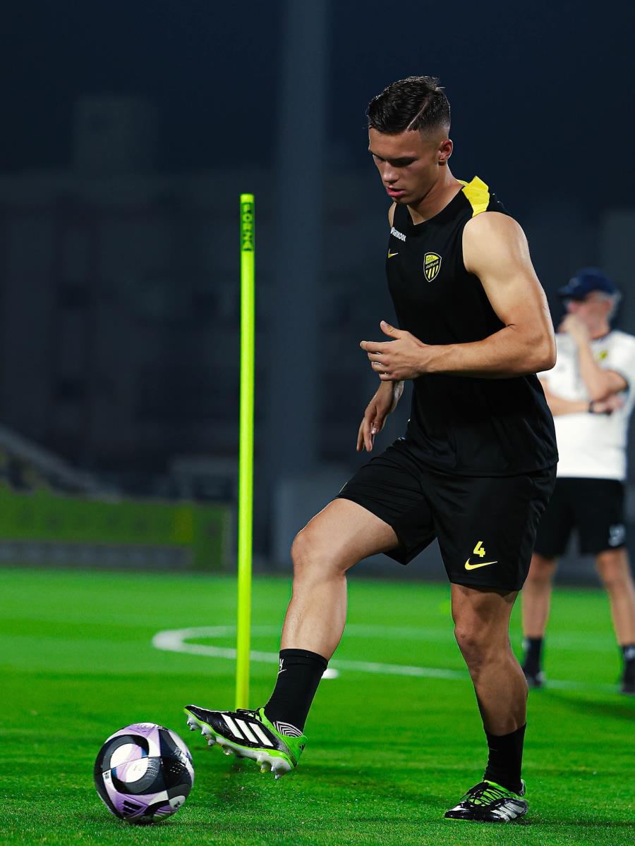 Jan Karlo Simić, fudbaler Al Itihada