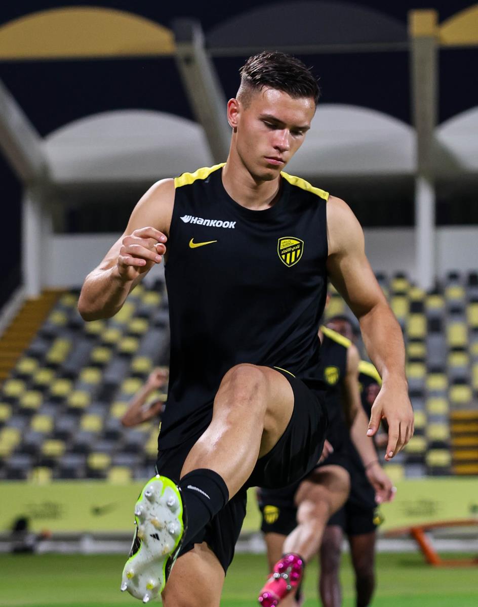 Jan Karlo Simić, fudbaler Al Itihada