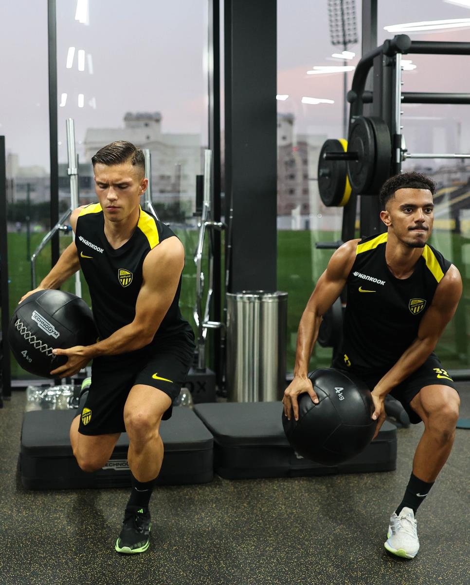 Jan Karlo Simić, fudbaler Al Itihada