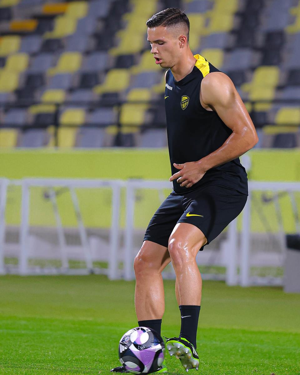 Jan Karlo Simić, fudbaler Al Itihada