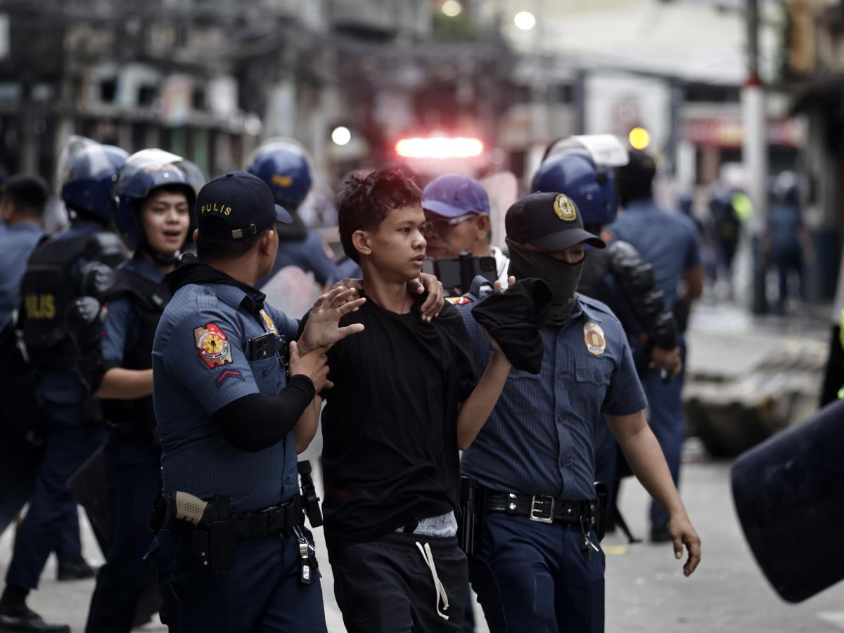 manila02 EPA Francis R Malasig.jpg