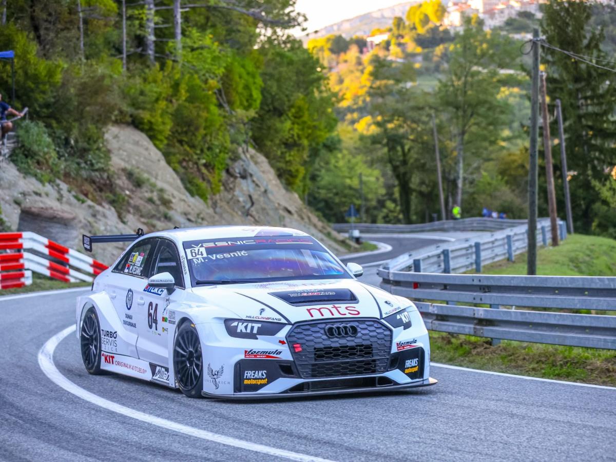 Vesnic Hrvatska 02 Foto Privatna arhiva.jpg