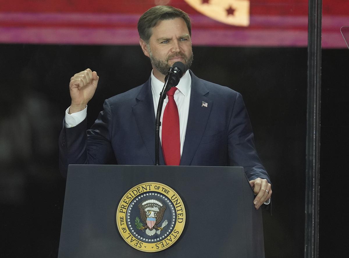 dara02 AP Ross D Franklin.jpg