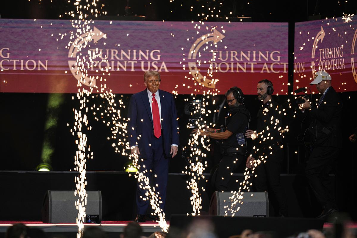 Donald Tramp na komemoraciji Čarliju Kirku