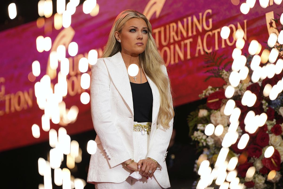 Erika Kirk na komemoraciji svom mužu Čarliju Kirku