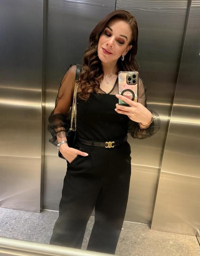 Voditeljka Debora Estrelja poginula u avionskoj nesreći