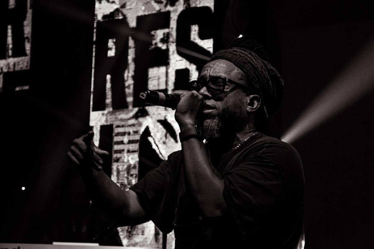 Arested Development - 1.9.2022. cb-12.jpg