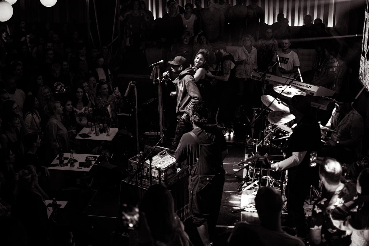 Arested Development - 1.9.2022. cb-18.jpg