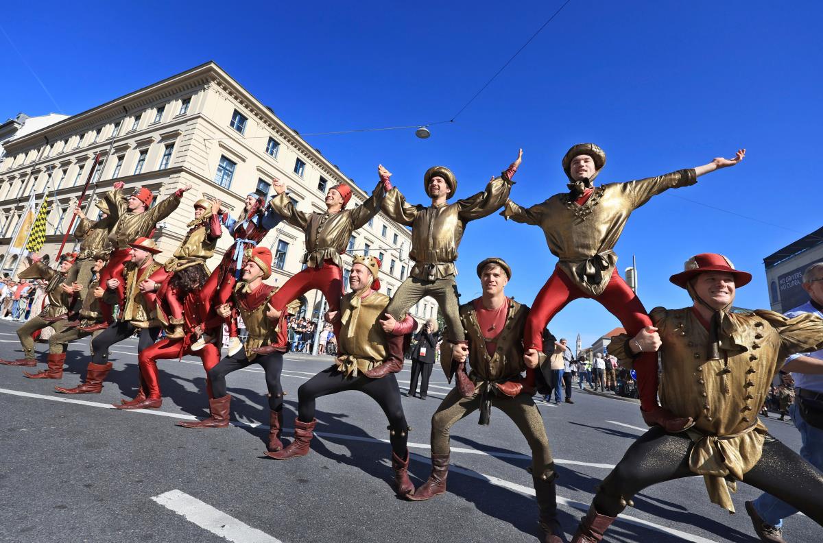 102 AP Karljosef Hildenbrand.jpg