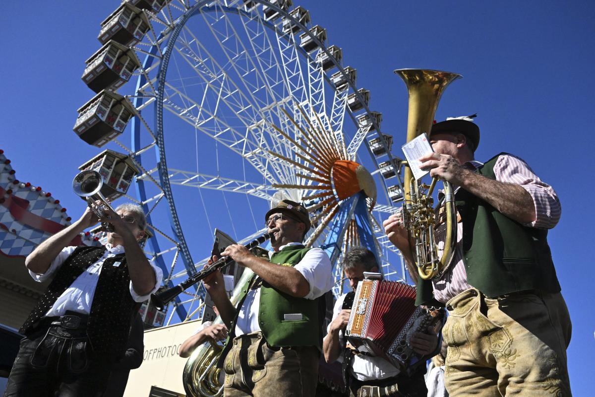 101 AP Felix Hrhager.jpg