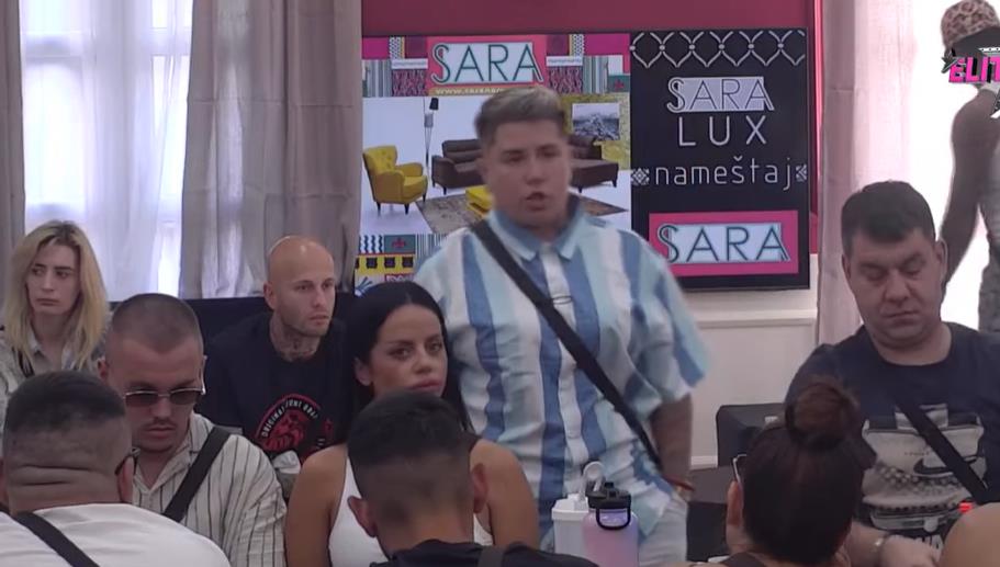 "NISI SREĐENA, A MOGLI SMO" ISPLIVALE PREPISKE STEFANA KARIĆA I ANITE: Samo da me niko ne sretne! Bivšu ženu njegove drugarice mamio u krevet