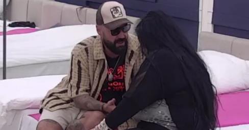 "SPASILA SAM GA ZATVORA" Aleksandra Nikolić otvorila dušu i ispričala jezive detalje o bivšem: Zabranio joj je da mi šalje poruke