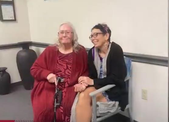 Melisa Suzana Hajsmit sa majkom.jpg